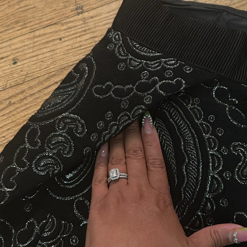 ✨Marc Jacob’s ✨ Elegant Black Paisley Skirt - Picture 4 of 11